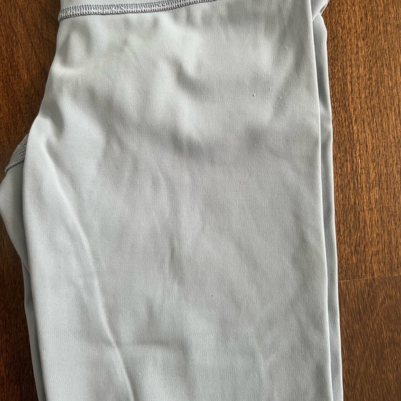 Wunder Train Scalloped Hem High Rise Crop ‘23 - Picture 8 of 9